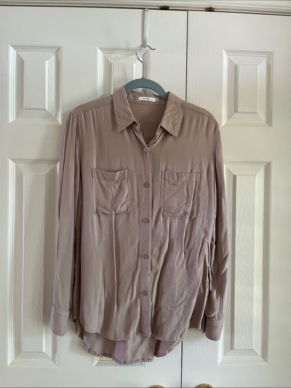 Aritzia Talula Mauve Button-Up Shirt Size Small